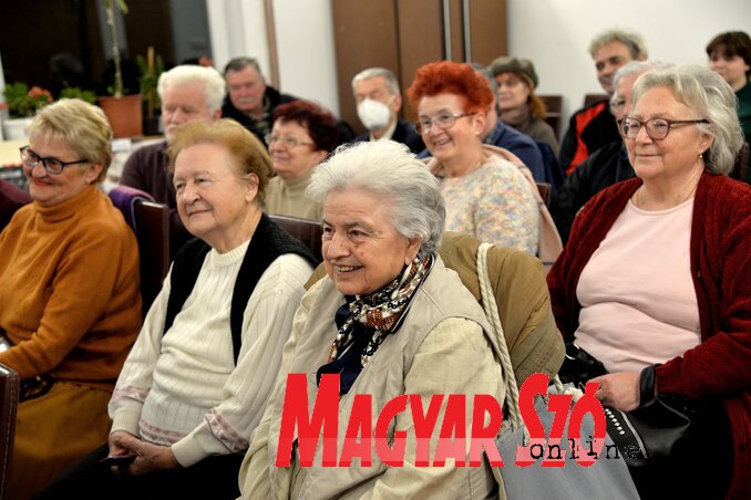 A sikeres Naptárbemutatón nagy volt az érdeklődés kiadványaink iránt (Fotó: Ótos András felvétele) A sikeres Naptárbemutatón nagy volt az érdeklődés kiadványaink iránt (Fotó: Ótos András felvétele)