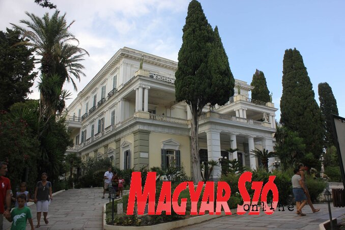 Sziszi palotáját rengeteg turista látogatja meg (Diósi Árpád felvétele)