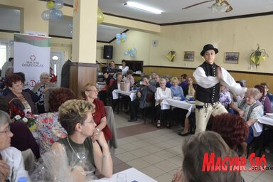 A Vásártéri Otthon nagytermében megtartott ünnepségen Éter Máté szólótánccal lépett fel (Herceg Elizabetta felvétele)