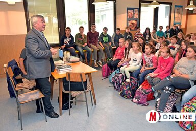 Dudás Károly gyerekkori élményeiről is beszámolt a diákoknak (Fotó: Gergely Árpád)
