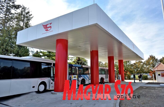 Az új gázolajtöltő állomás (Fotó: Gergely Árpád)