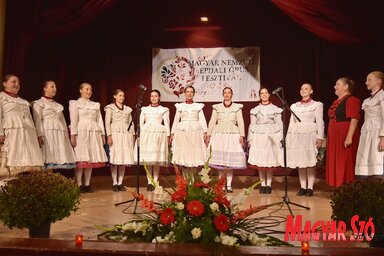 Az óbecsei Szelence énekegyüttes a csókai fesztivál üde színfoltja volt