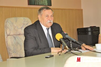 Kislinder Gábor polgármester a tegnapi sajtótájékoztatón (Kazinczy Paszterkó Diana felvétele)