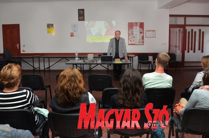 Ördög Róbert a családon belüli döntéshozatalról beszélt (Lakatos János felvétele)