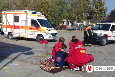 A bemutatón a gyerekek is megtanulták, miként kell eljárni elemi csapások esetén (Jenei Klementina felvétele)