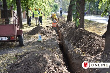 Az útfelújítás második fázisa az elektromos hálózatot veszi célba (Fotó: Lennert Móger Tímea)
