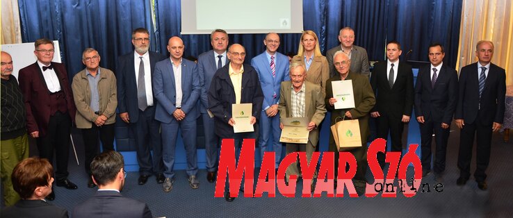 A Vajdaság Erdői Közvállalat díjazottjai és vendégei (Dávid Csilla felvétele)