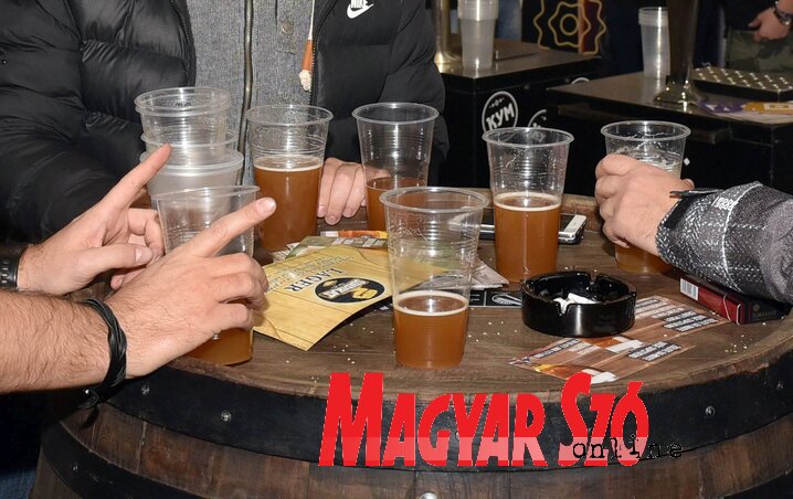 Ma kezdődik a harmadik, Újvidéki Oktoberfest, a rendezvényen több mint 100 fajta sörből lehet válogatni, kiváló koncertek várják az érdeklődőket (Ótos András felvétele)