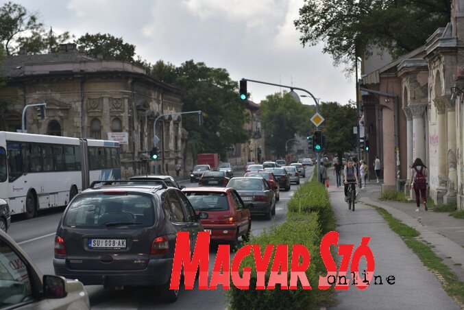 Tavaly Szerbiában 43.446 új vállalatot alapítottak. Ebből 8.795 gazdasági társaság, illetve vállalat 34.651 pedig kiskereskedés (Gergely Árpád felvétele) Tavaly Szerbiában 43.446 új vállalatot alapítottak. Ebből 8.795 gazdasági társaság, illetve vállalat 34.651 pedig kiskereskedés (Gergely Árpád felvétele)