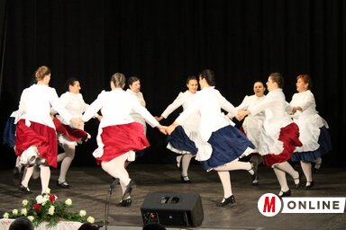 A házigazda Szénaboglya tánccsoport (Fotó: Benedek Miklós)