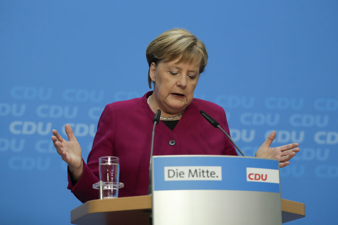 Angela Merkel előbb a CDU éléről, később a politikából is távozik (fotó: AP/Beta)