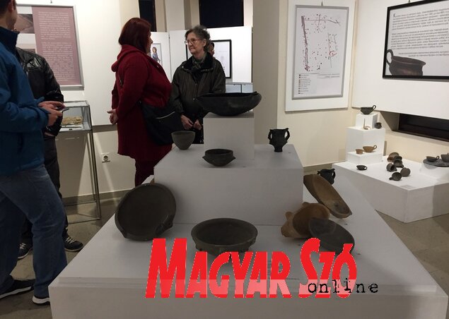 Nyolc évezred egy kiállításon (Fotó: Fekete J. József)