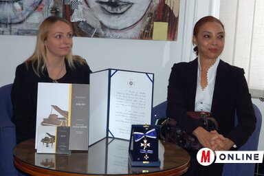 Julija Bal a brazil állam kitüntetésével és Isabel Cristina de Azevedo Heyvaert (Bozsoki Valéria felvétele)