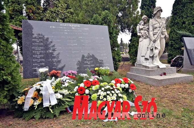 Az emléktáblán 53 név szerepel (Fotó: Gergely Árpád)