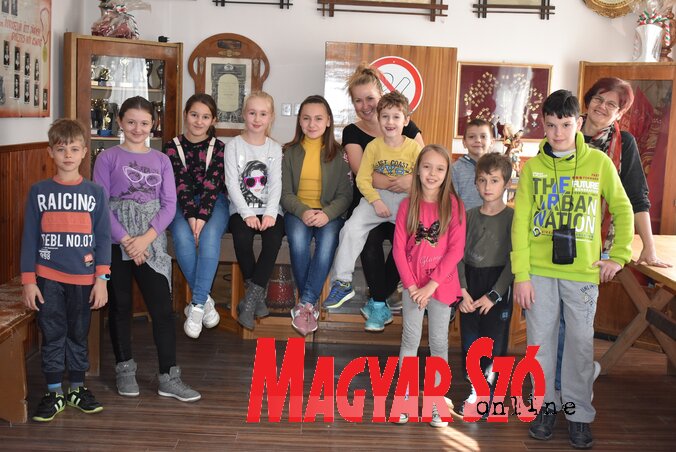 Csoportkép Nagy Karinával és Szitás Máriával (Fotó: Lennert Móger Tímea)