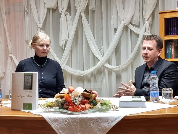 Lovas Ildikó Virág Gáborral Magyarkanizsán (Fotó: Puskás Károly) Lovas Ildikó Virág Gáborral Magyarkanizsán (Fotó: Puskás Károly)