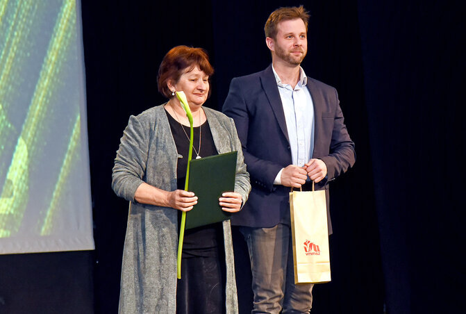 Linka B. Gabriella és Patyerek Csaba a díjátadón (Fotó: Gergely Árpád)