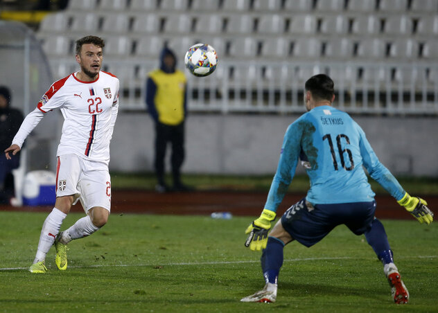 Ljajić a negyedik gólnál emelte át Šetkust (Fotó: Beta/AP)