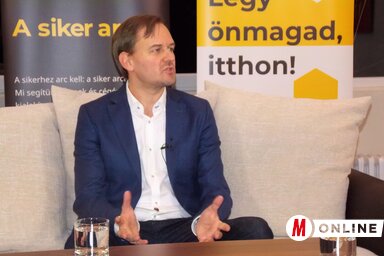 Dr. Simon Vilmos a zentai BeeHome Közösségi Házban megtartott esten (Horváth Zsolt felvétele)