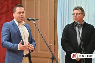Ótott Róbert, a tartományi mezőgazdasági titkárság titkárhelyettese, és Varga Attila, Magvető mellékletünk szerkesztője (Fotó: Ótos András felvétele)