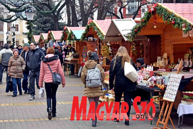 A téli vásár népszerű rendezvény a szabadkaiak körében (Gergely Árpád archív felvétele)