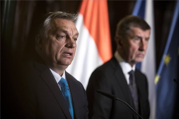 Orbán Viktor és Andrej Babiš sajtótájékoztatója Prágában (Forrás: MTI)