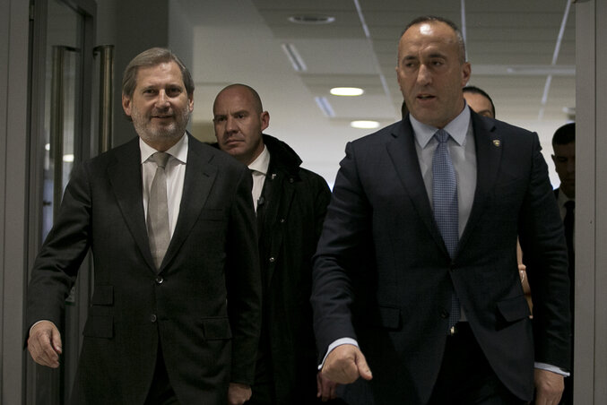 Johannes Hahn és Ramush Haradinaj (Fotó: Beta)