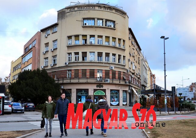 Több éve tart az Újvidék Gyógyszertár kálváriája, most úgy tűnik egy koncessziós megoldás jelentheti a kiutat (Dávid Csilla felvétele)
