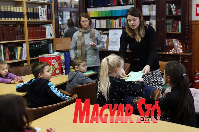 A pecsétgyűjtő verseny díjátadója (Lakatos János felvétele)