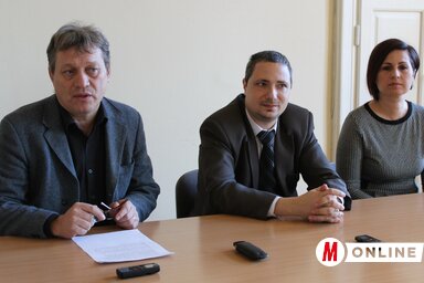 Perpauer Attila, Tóth Kornél és Nagypál Judit a KözgazdÁSZpalánta verseny sajtótájékoztatóján (Szabó Nóra felvétele)