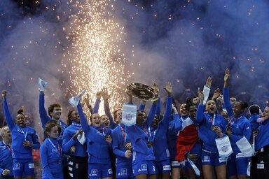 A bajnok francia csapat (Fotó: Beta/AP)