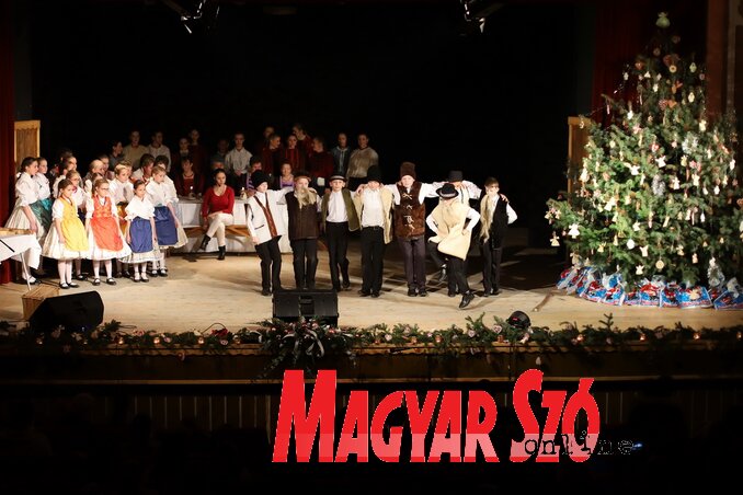 Kishegyesi betlehemezők (Lakatos János felvétele)