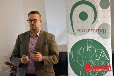 Juhász Bálint (Ótos András felvétele)