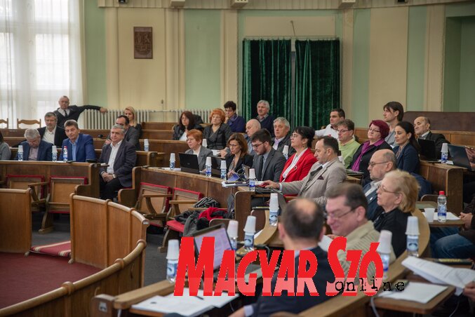 A testület elfogadta a község 2019-es évi költségvetéséről szóló rendeletjavaslatot is (Fotó: Herédi Krisztián)