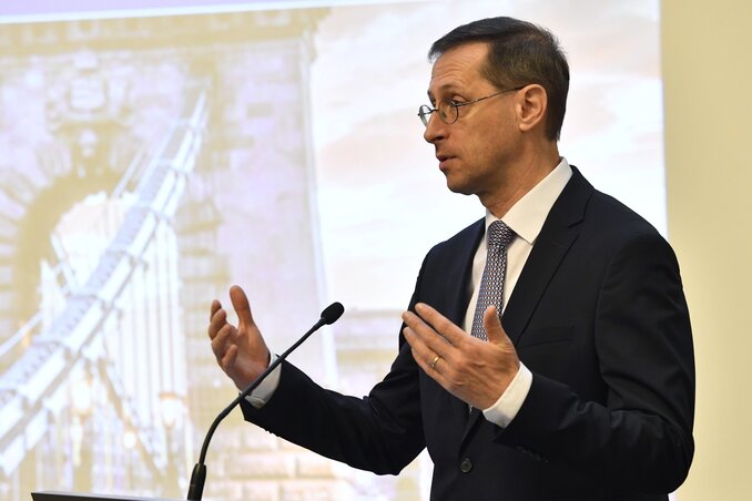 Varga Mihály (fotó: MTI) Varga Mihály (fotó: MTI)