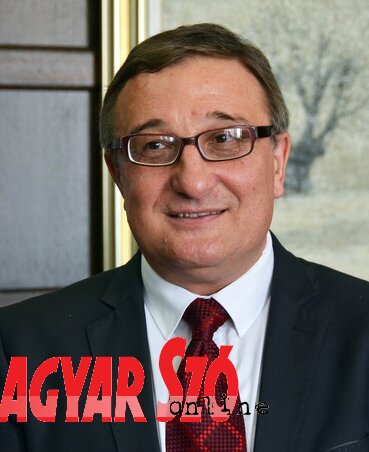 Nyilas Mihály: Hosszú ideig nem foglalkoztak az iskolák felújításával (Ótos András felvétele) Nyilas Mihály: Hosszú ideig nem foglalkoztak az iskolák felújításával (Ótos András felvétele)