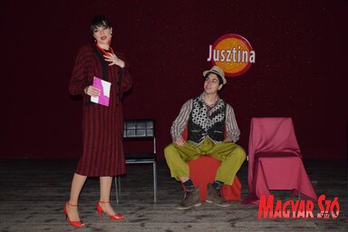 Pozsgai Zsófia és Csuvik Viktor az előadás egyik jelenetében (Horváth Szabolcs felvétele)
