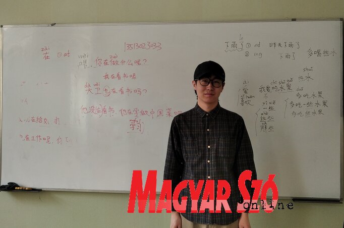 A tanár és a tananyag (Fotó: Bognár Viktor)