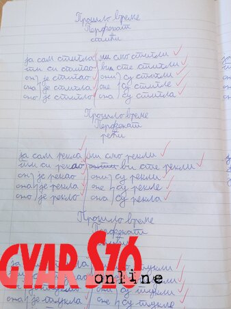 A diákoknak cirill betűkkel kell írni az órán (Fotó: Horváth Attila) A diákoknak cirill betűkkel kell írni az órán (Fotó: Horváth Attila)