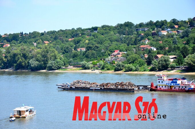 A Duna vízgyűjtőjén az örök hó birodalmában sosem olvad el az összes hó (Fotó: Dávid Csilla) A Duna vízgyűjtőjén az örök hó birodalmában sosem olvad el az összes hó (Fotó: Dávid Csilla)