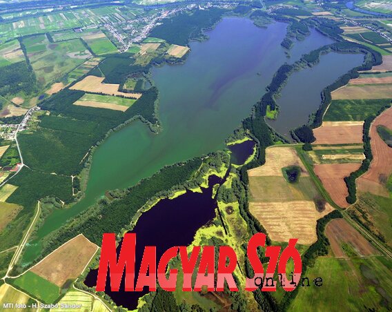 A Tisza-tavat tavasszal feltöltik, a biztonságos üzemeltetés és az árvízvédelem miatt a téli időszakra pedig csökkenti a szintjét (Fotó: Dávid Csilla) A Tisza-tavat tavasszal feltöltik, a biztonságos üzemeltetés és az árvízvédelem miatt a téli időszakra pedig csökkenti a szintjét (Fotó: Dávid Csilla)