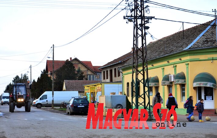 A falu központja (Fotó: Dávid Csilla) A falu központja (Fotó: Dávid Csilla)