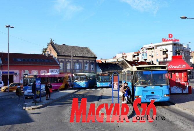 A Šafáryk utcai autóbusz-végállomás helyén többszintes parkolót építenek (Dávid Csilla felvétele)