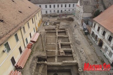 A két kaszárnya egymás mellett helyezkedik el (fotó: Műemlékvédelmi Intézet)