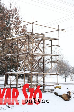 A harangláb már nagyrészt elkészült (Fotó: Lakatos János)