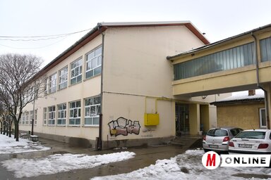 Új tető van az iskolán, és bővült a műszaki felszerelés is (Fotó: Gergely József)