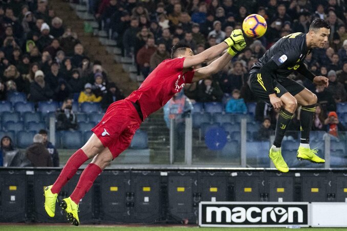 Ronaldo itt még nem tudta bevenni a Lazio kapuját (Fotó: Beta/AP)
