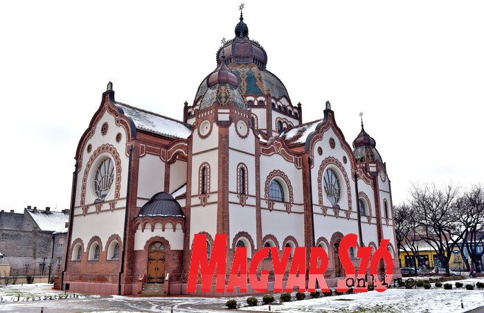 Nagy az érdeklődés a Zsinagóga megtekintése iránt (Fotó: Gergely Árpád) Nagy az érdeklődés a Zsinagóga megtekintése iránt (Fotó: Gergely Árpád)
