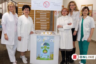 A figyelemfelhívó akcióban több egészségügyi dolgozó vett részt (Puskás Károly felvétele)