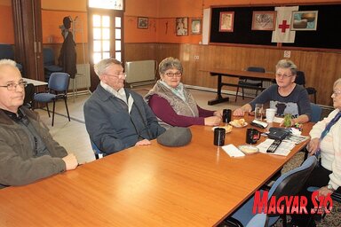 Napközi nyugdíjasok részére a Vöröskereszt topolyai székházának nagytermében (Kazinczy Paszterkó Diana felvétele)